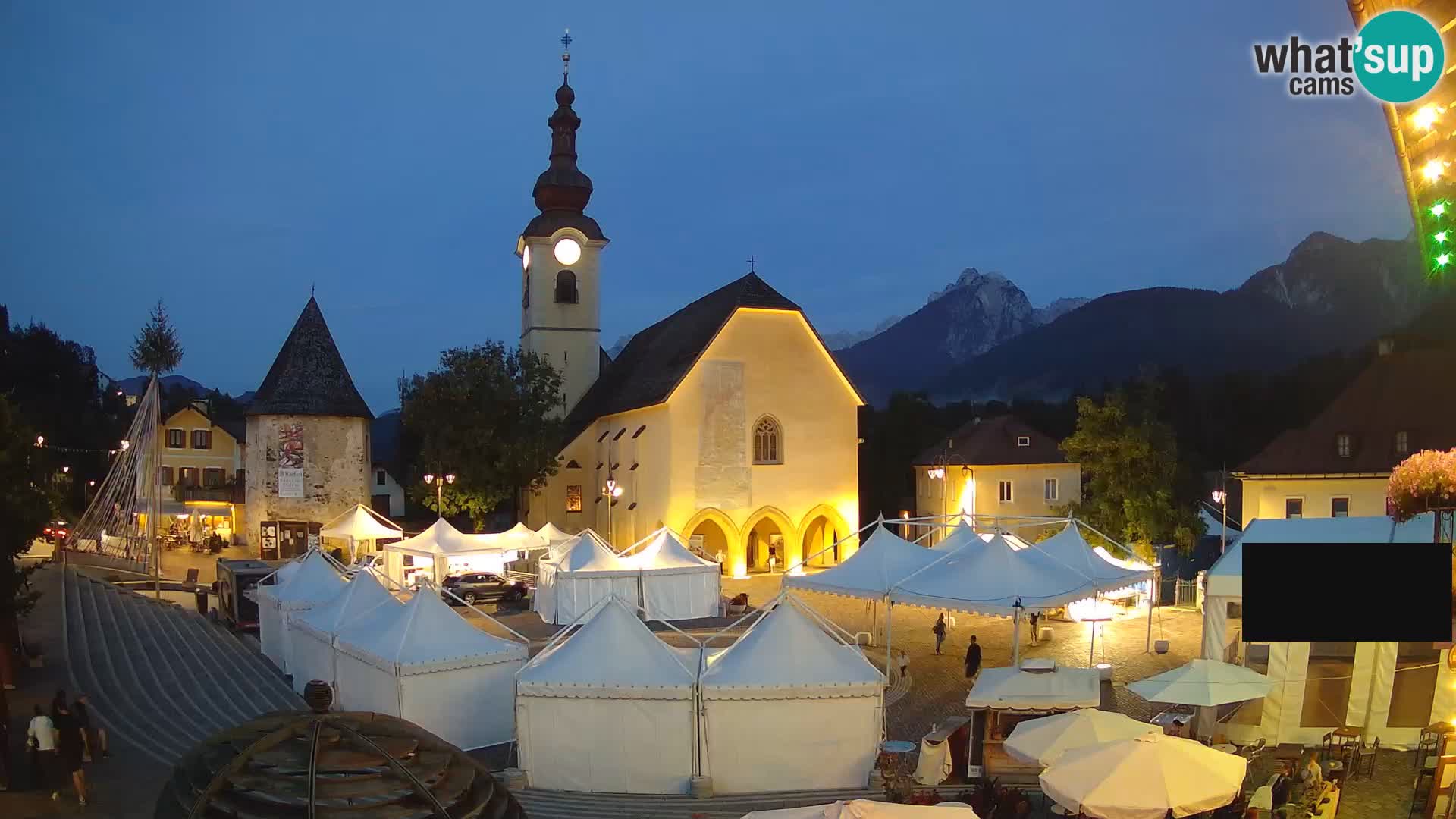 Tarvis – Platz Unità / Kirche SS.Pietro und Paolo Apostoli