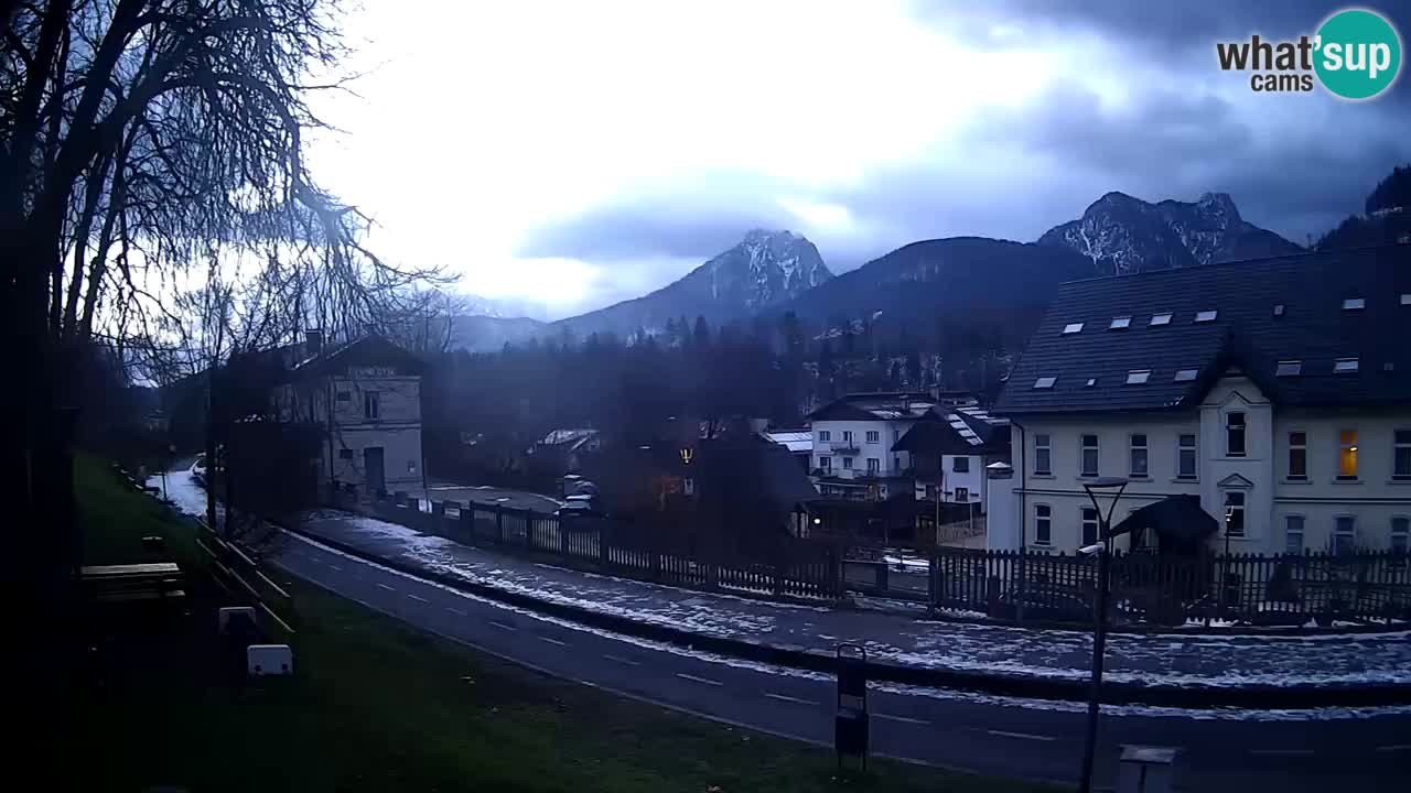 Tarvisio Live webcam – pista ciclabile e il gruppo del Mangart