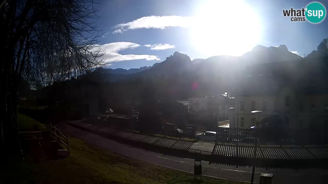 Tarvisio Live webcam – pista ciclabile e il gruppo del Mangart