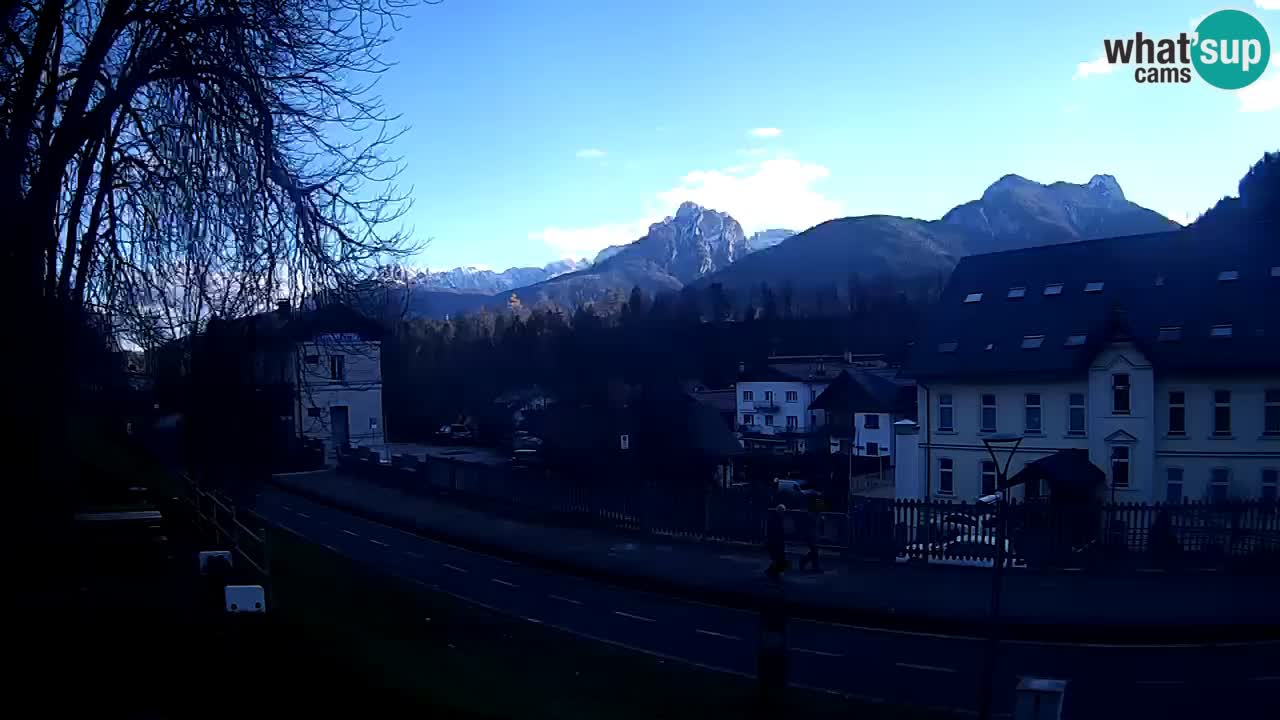 Tarvisio Live webcam – pista ciclabile e il gruppo del Mangart