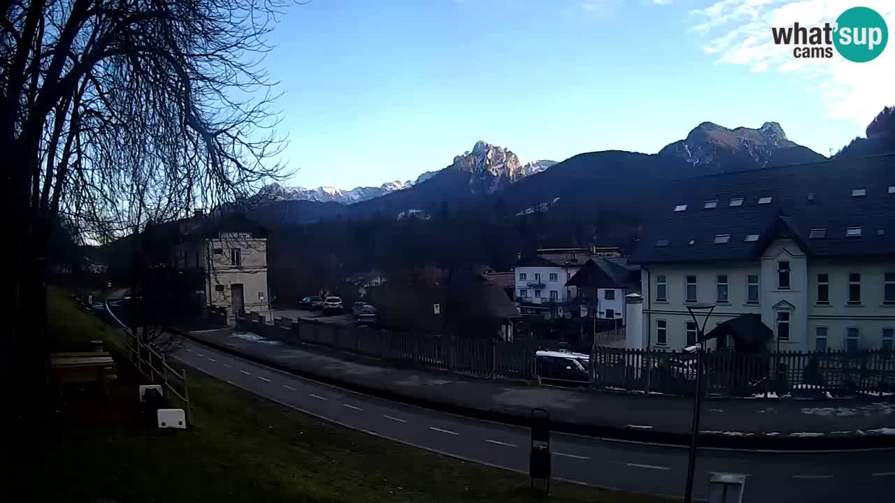 Tarvisio Live webcam – pista ciclabile e il gruppo del Mangart