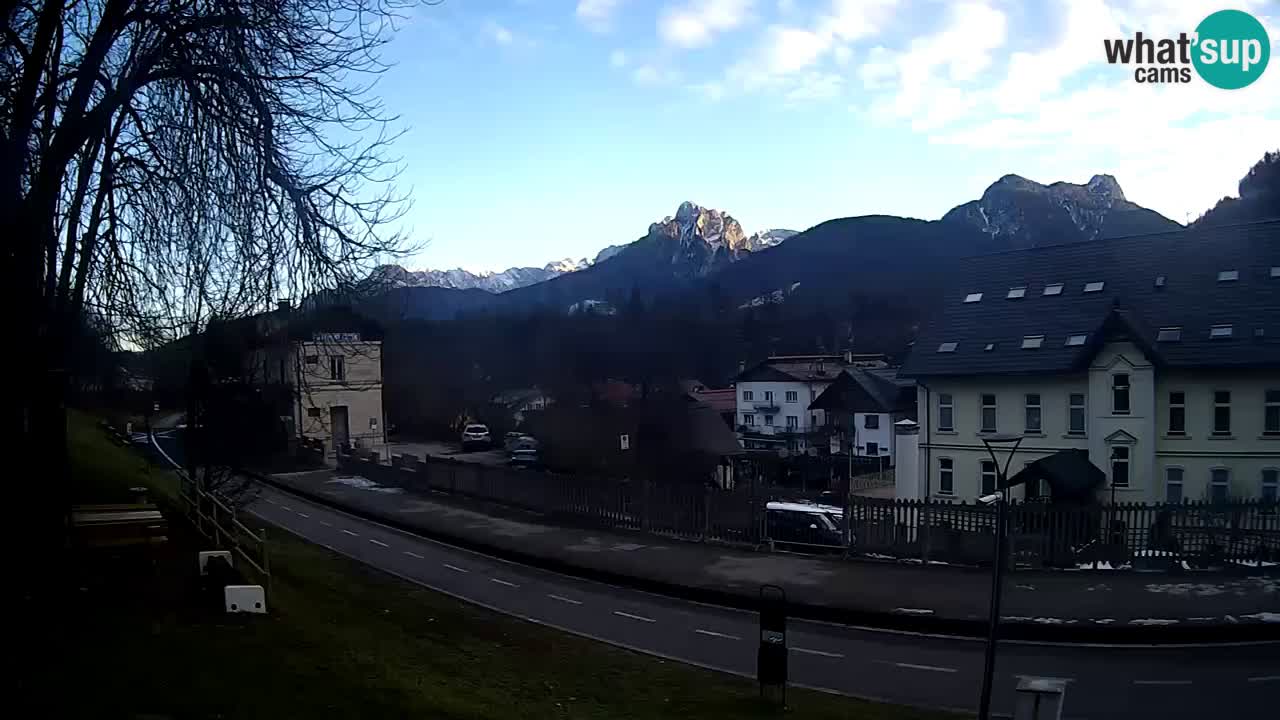 Tarvisio Live webcam – pista ciclabile e il gruppo del Mangart