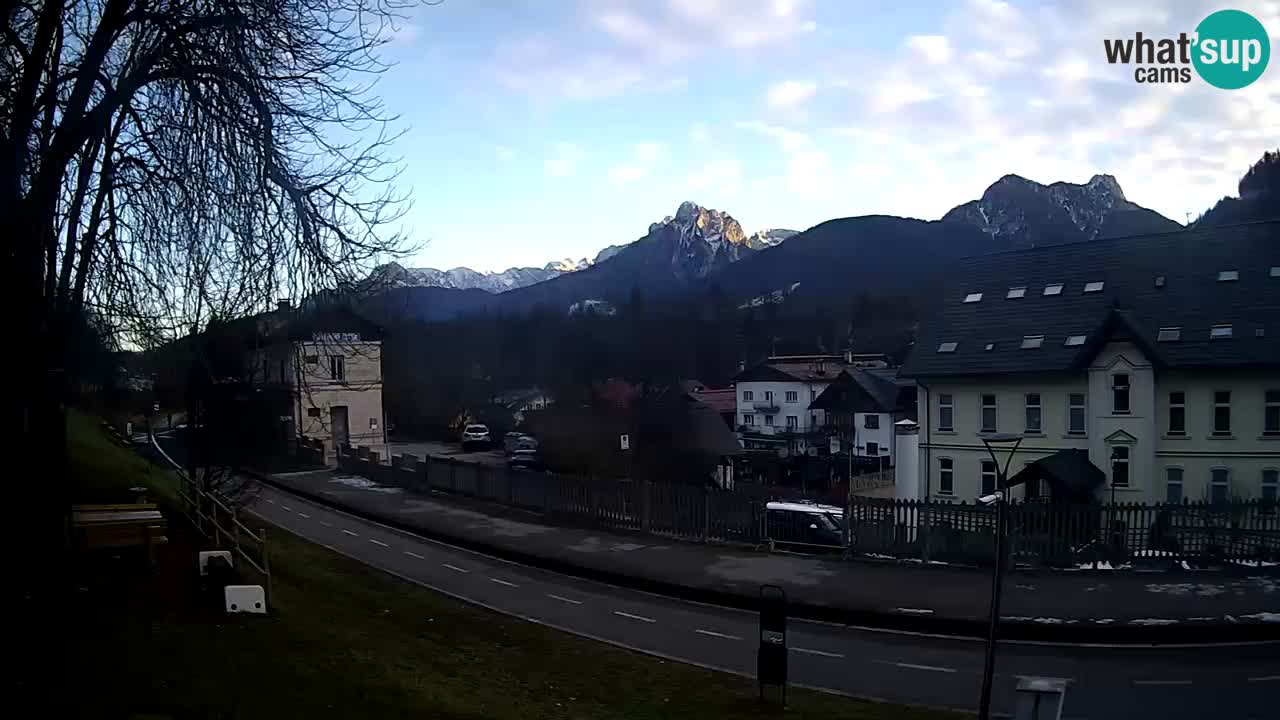 Tarvisio Live webcam – pista ciclabile e il gruppo del Mangart