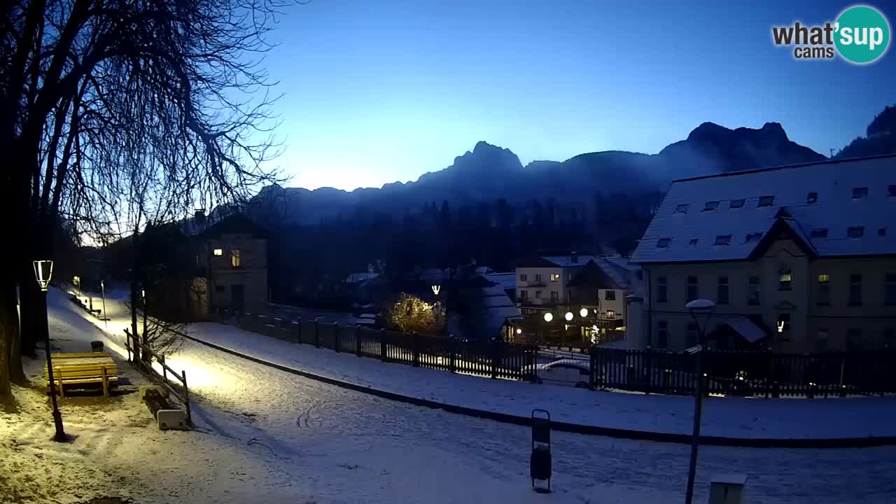 Tarvisio Live webcam – pista ciclabile e il gruppo del Mangart