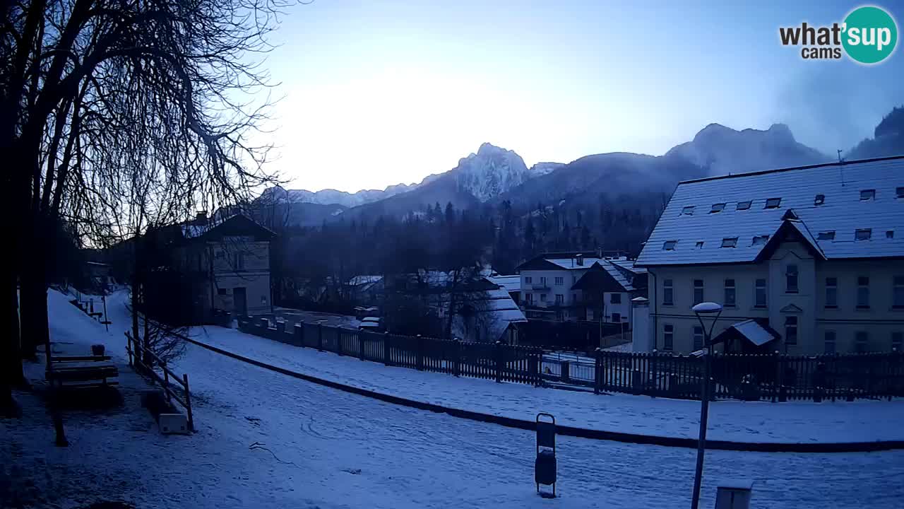 Tarvisio Live webcam – pista ciclabile e il gruppo del Mangart