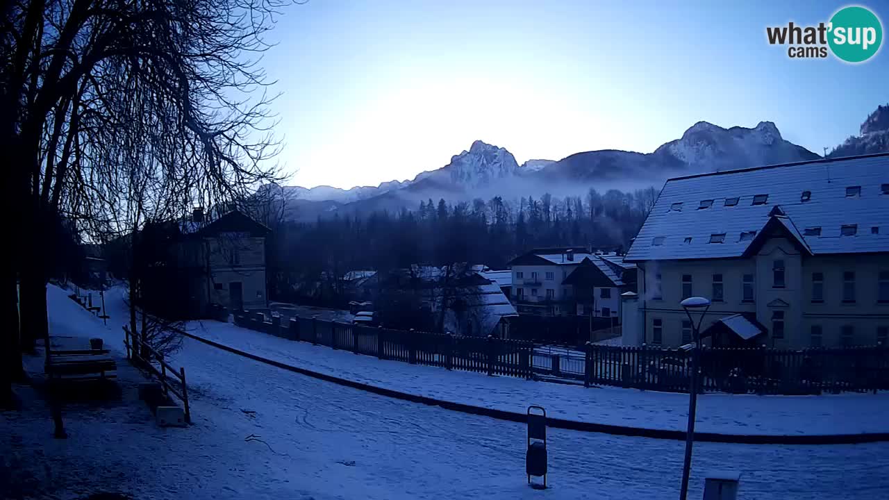 Tarvisio webcam – Bicycle lane and Mangart mountain