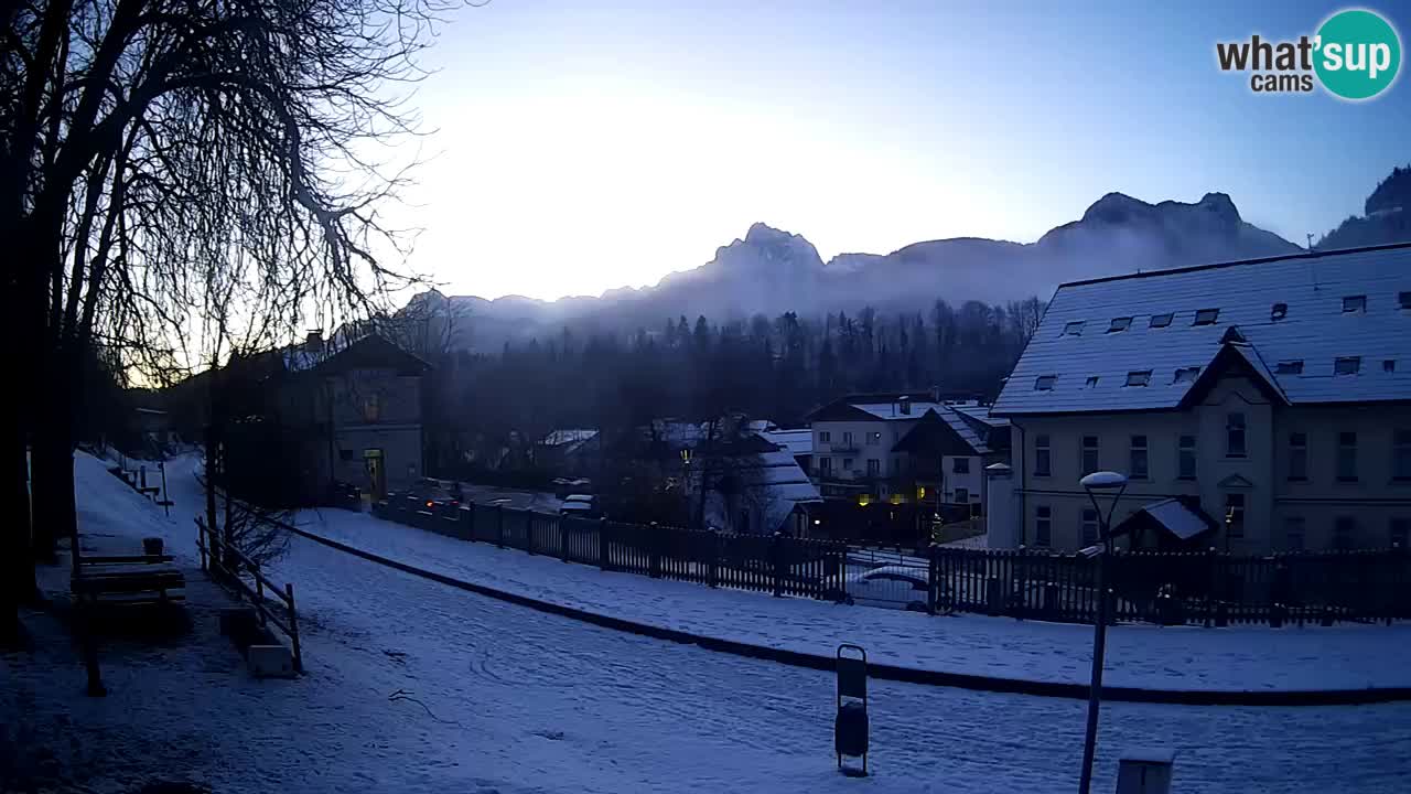 Tarvisio Live webcam – pista ciclabile e il gruppo del Mangart