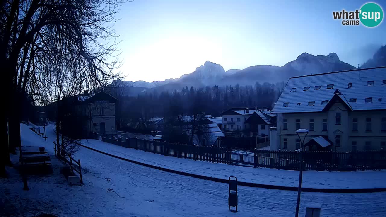 Tarvisio webcam – Bicycle lane and Mangart mountain