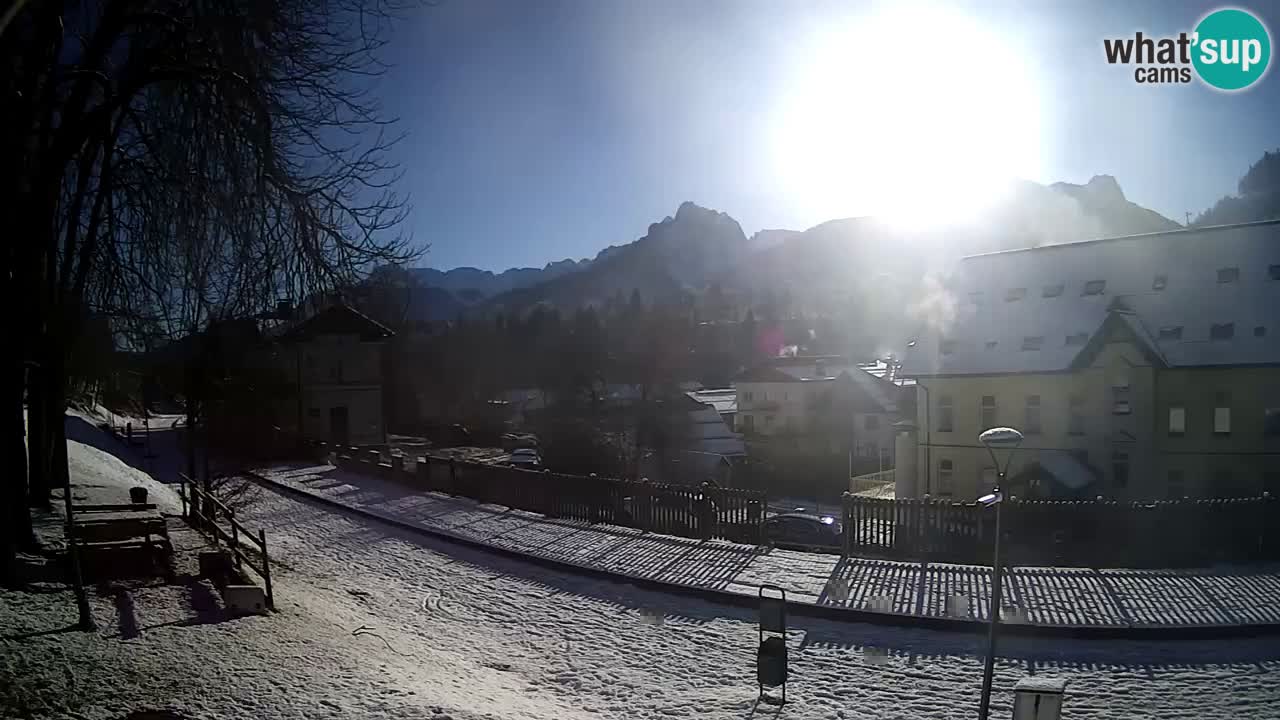 Tarvisio webcam – Bicycle lane and Mangart mountain