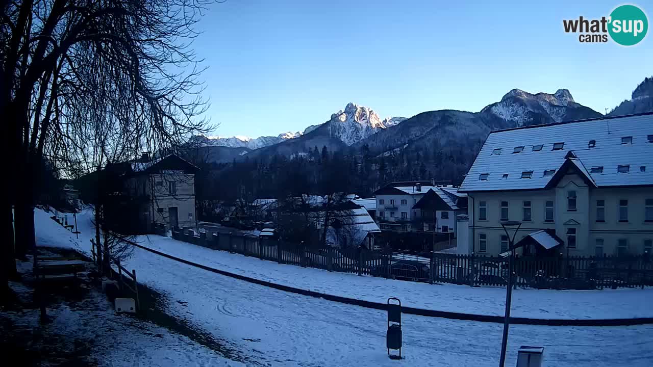 Tarvisio Live webcam – pista ciclabile e il gruppo del Mangart