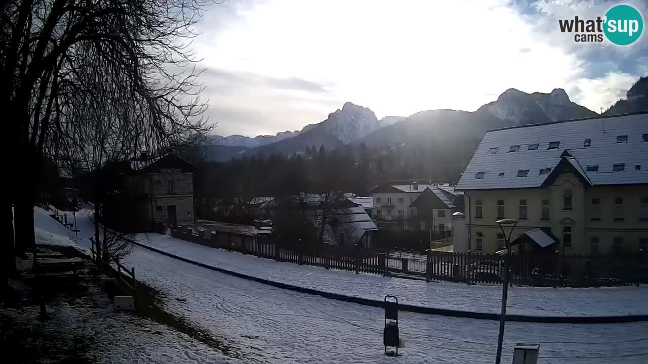 Tarvisio Live webcam – pista ciclabile e il gruppo del Mangart