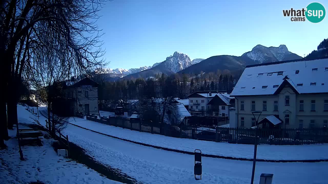 Tarvisio Live webcam – pista ciclabile e il gruppo del Mangart