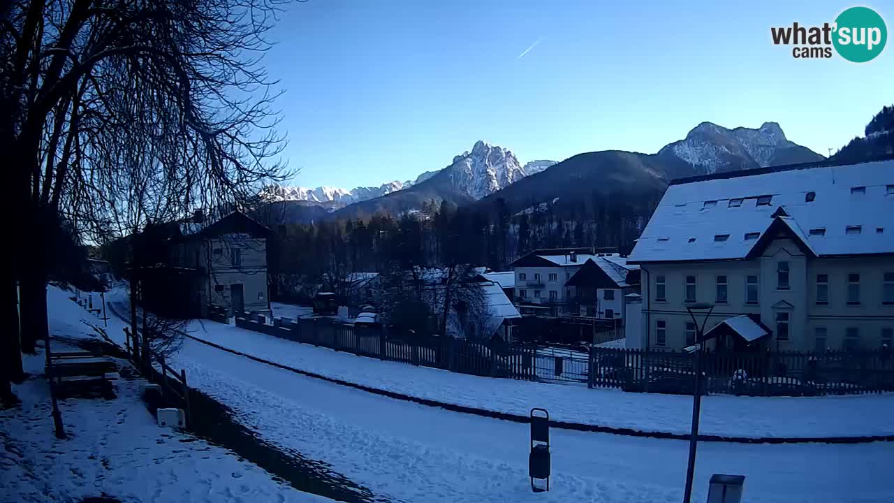 Tarvisio webcam – Bicycle lane and Mangart mountain