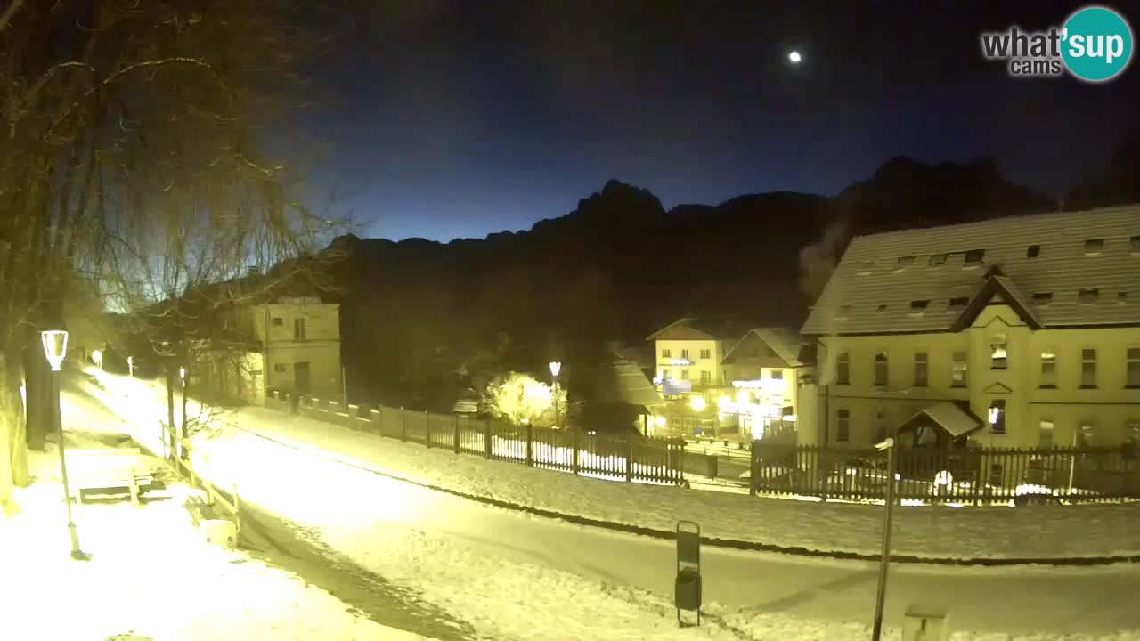 Tarvisio webcam – Bicycle lane and Mangart mountain