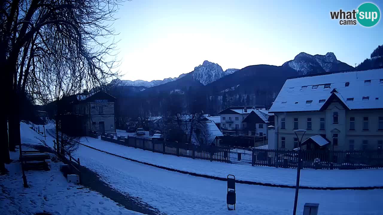 Tarvisio webcam – Bicycle lane and Mangart mountain