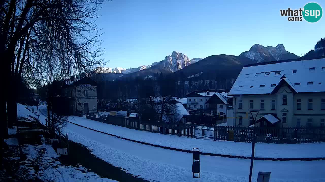 Tarvisio webcam – Bicycle lane and Mangart mountain