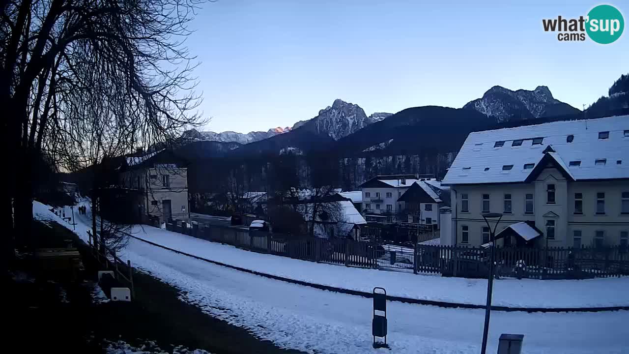 Tarvisio Live webcam – pista ciclabile e il gruppo del Mangart