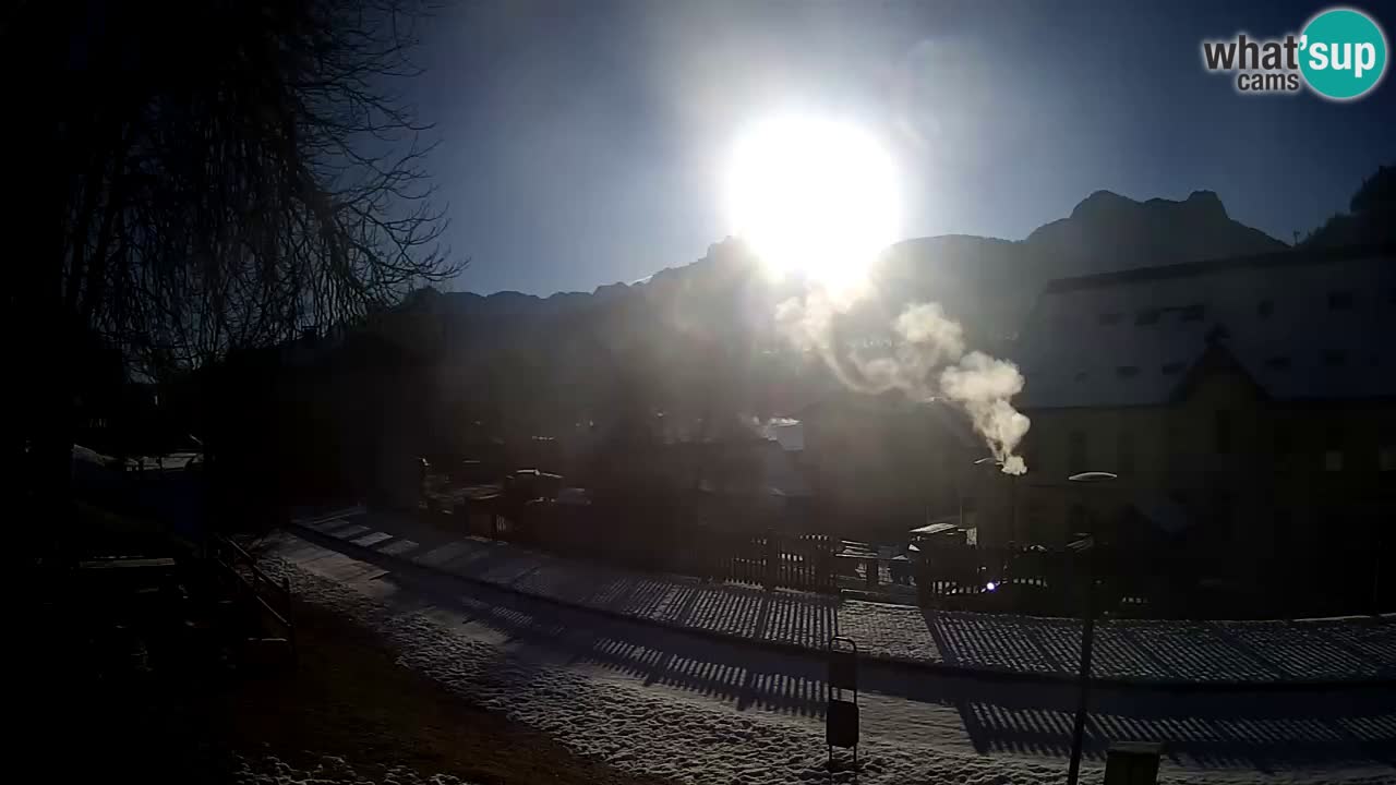 Tarvisio Live webcam – pista ciclabile e il gruppo del Mangart