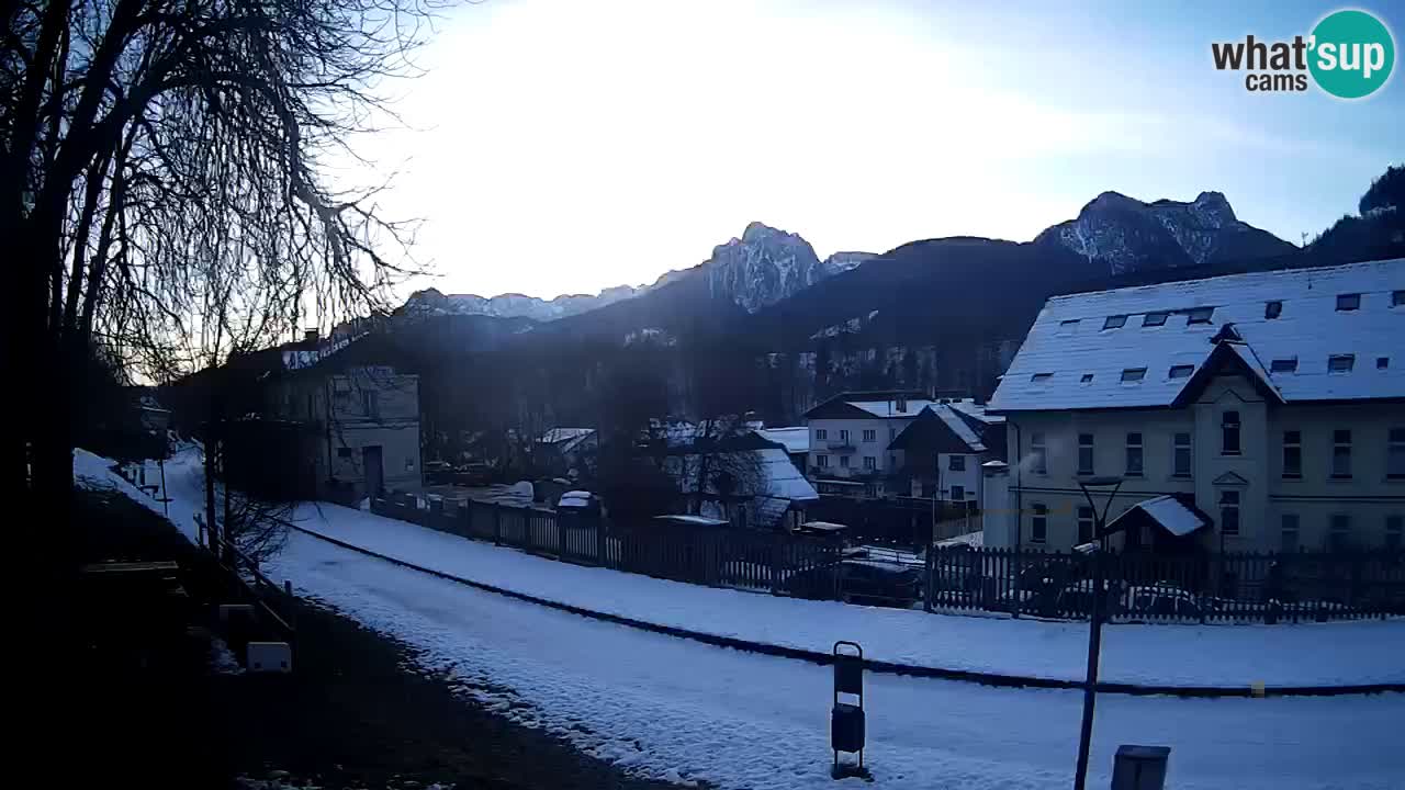 Tarvisio webcam – Bicycle lane and Mangart mountain