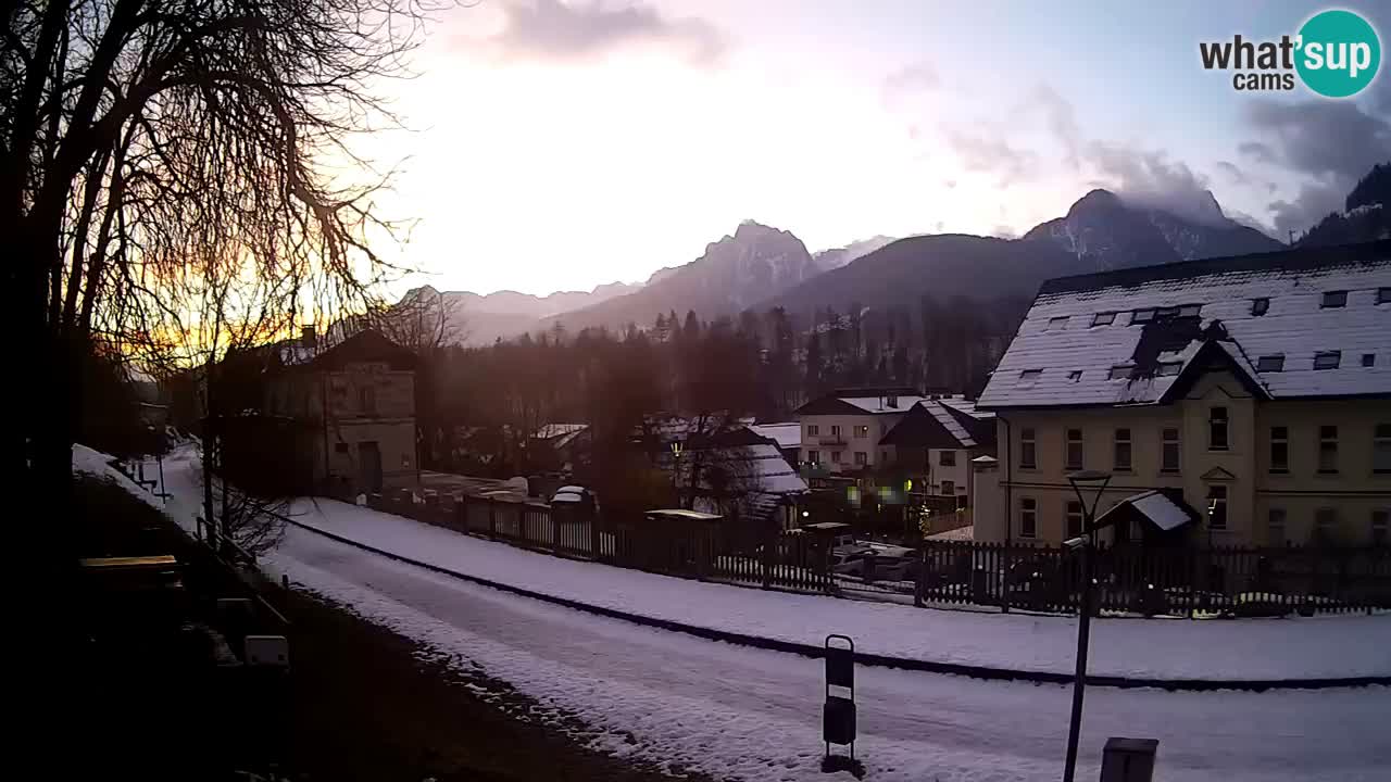 Tarvisio Live webcam – pista ciclabile e il gruppo del Mangart