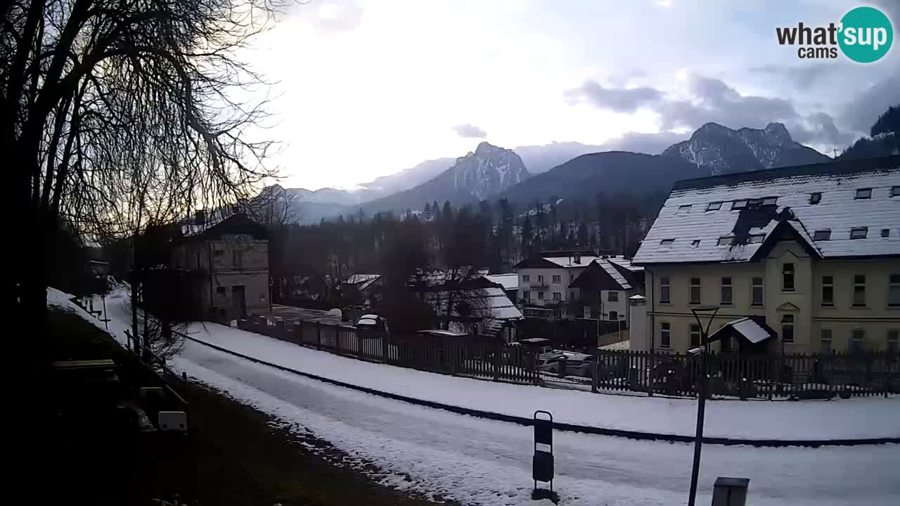 Tarvisio Live webcam – pista ciclabile e il gruppo del Mangart