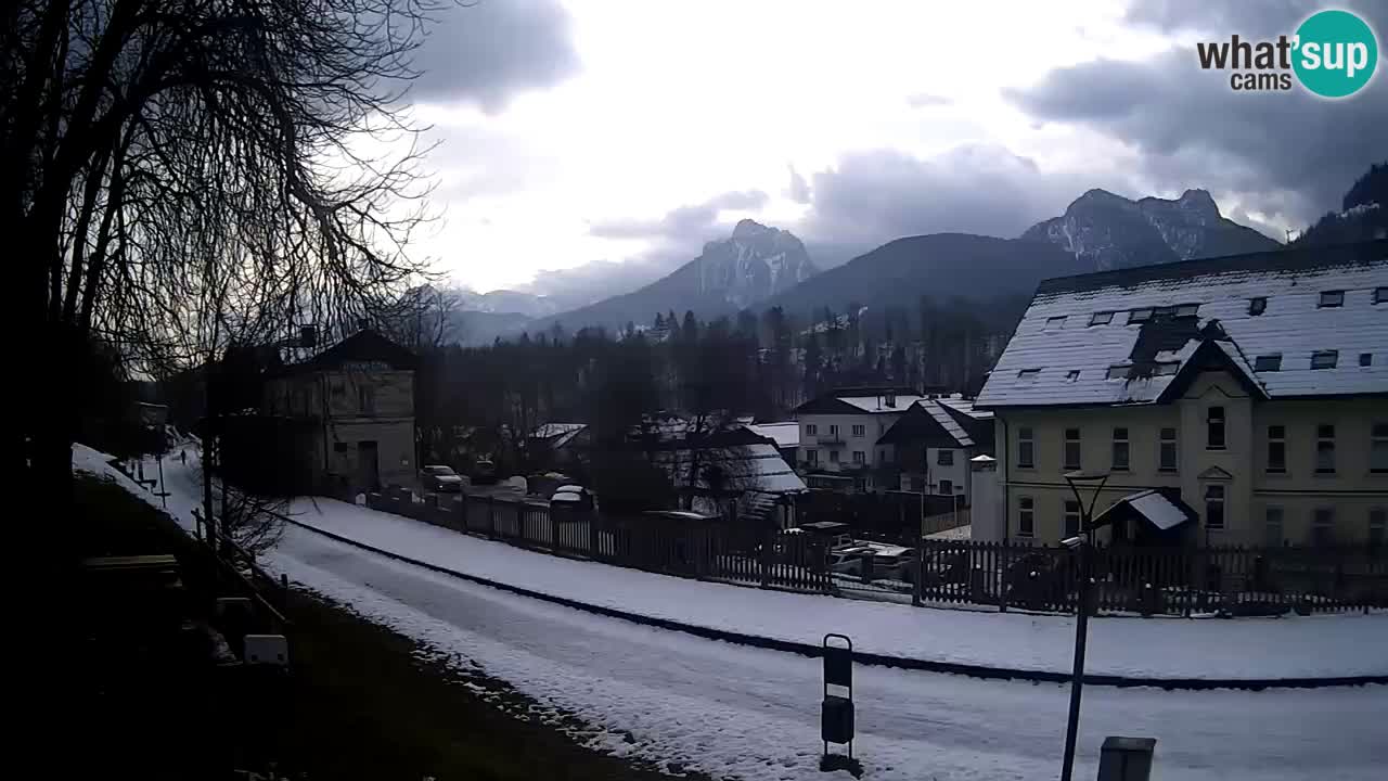 Tarvisio Live webcam – pista ciclabile e il gruppo del Mangart