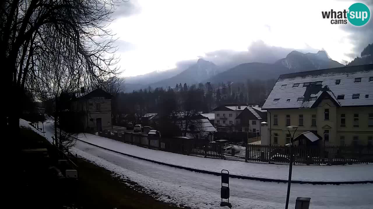 Tarvisio Live webcam – pista ciclabile e il gruppo del Mangart