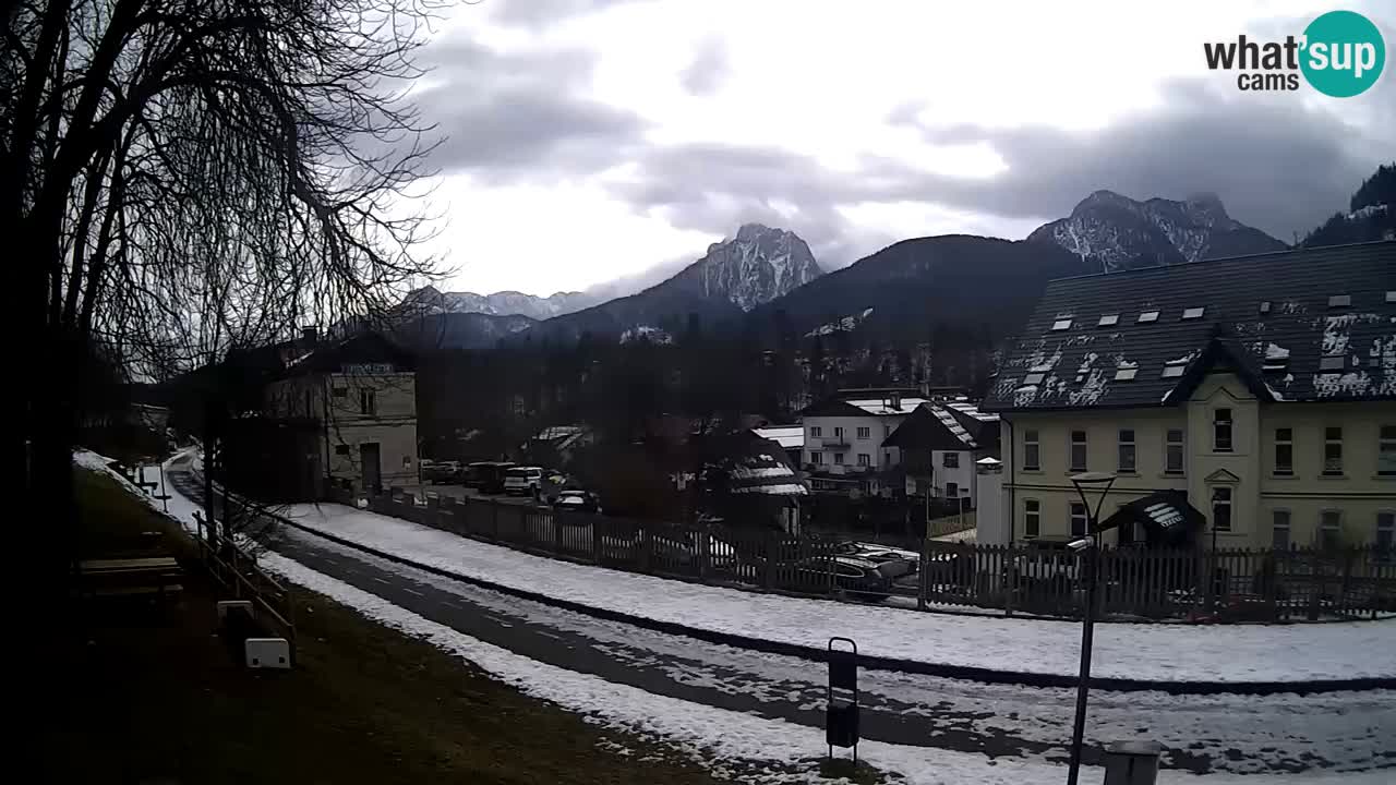 Tarvisio webcam – Bicycle lane and Mangart mountain