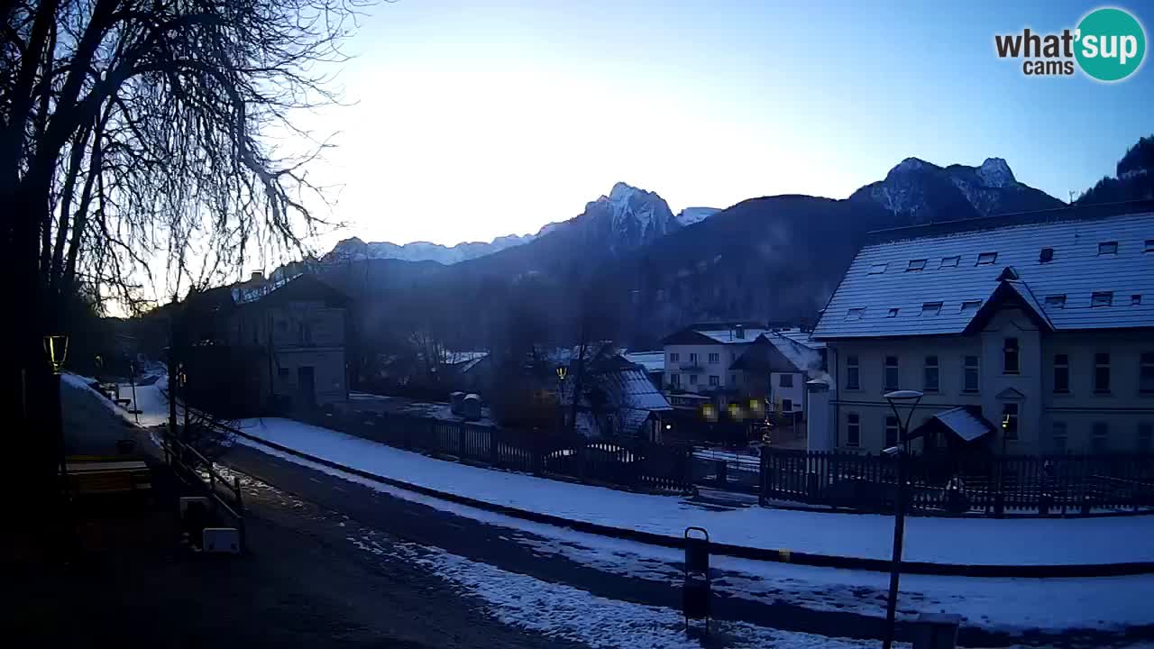 Tarvisio webcam – Bicycle lane and Mangart mountain