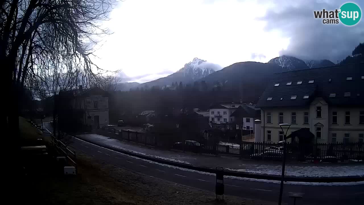 Tarvisio webcam – Bicycle lane and Mangart mountain