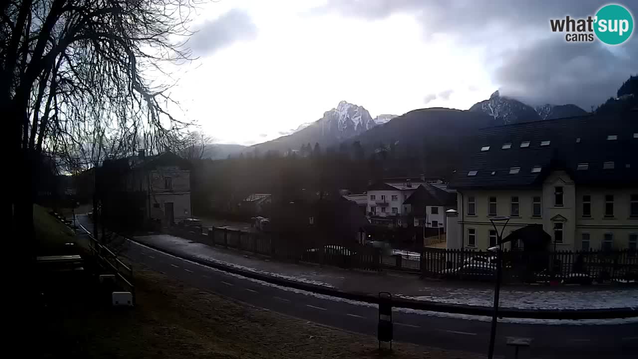 Tarvisio webcam – Bicycle lane and Mangart mountain