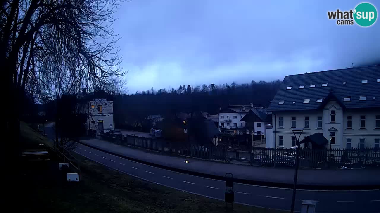 Tarvisio webcam – Bicycle lane and Mangart mountain