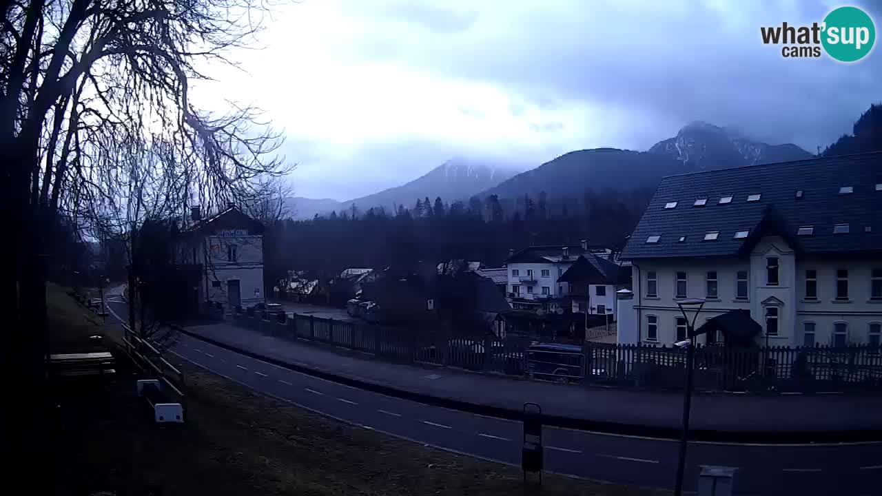 Tarvisio Live webcam – pista ciclabile e il gruppo del Mangart