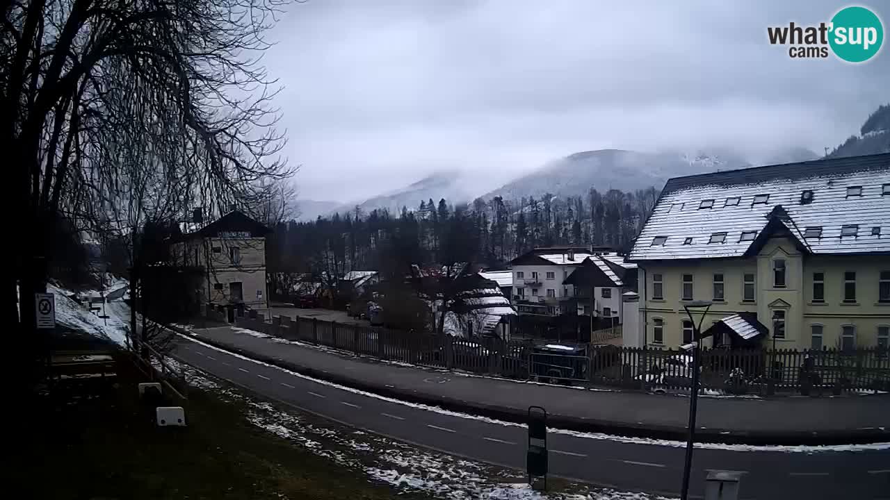 Tarvisio Live webcam – pista ciclabile e il gruppo del Mangart