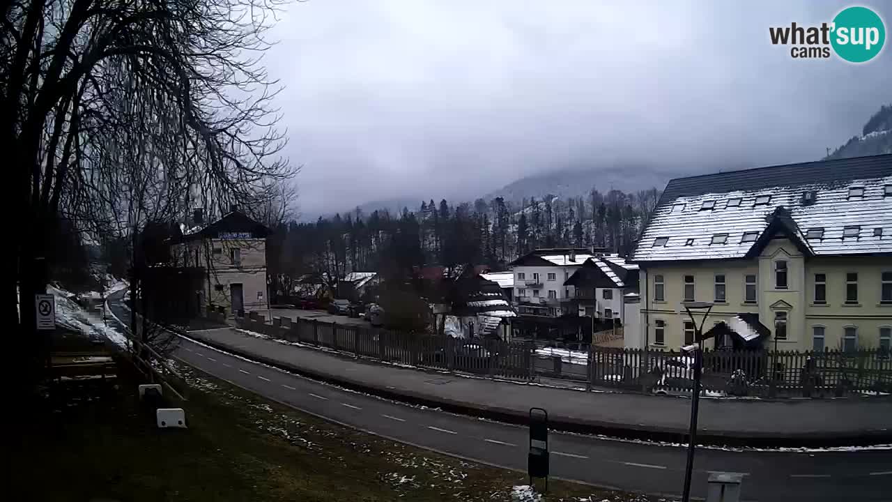 Tarvisio webcam – Bicycle lane and Mangart mountain