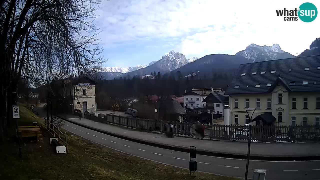 Tarvisio webcam – Bicycle lane and Mangart mountain