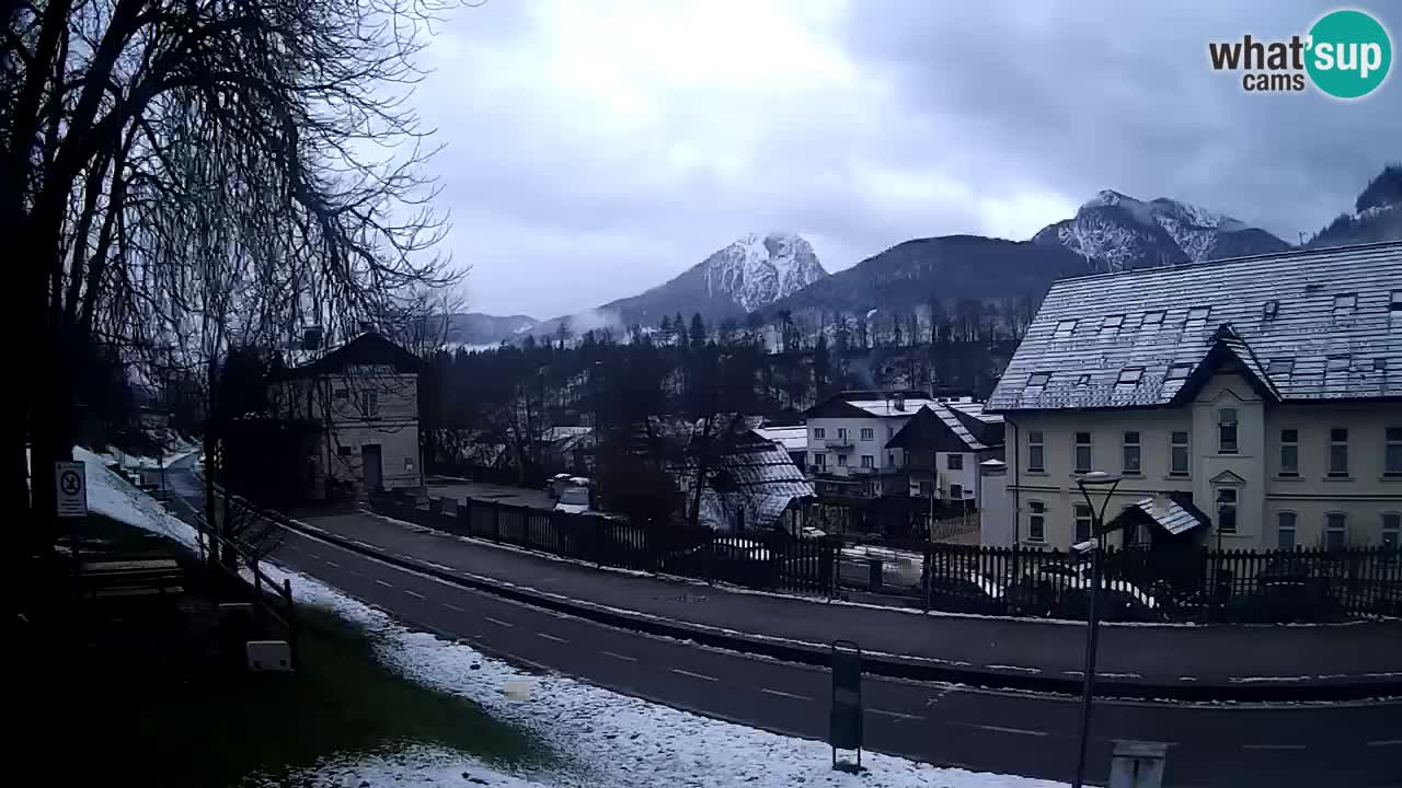 Tarvisio Live webcam – pista ciclabile e il gruppo del Mangart