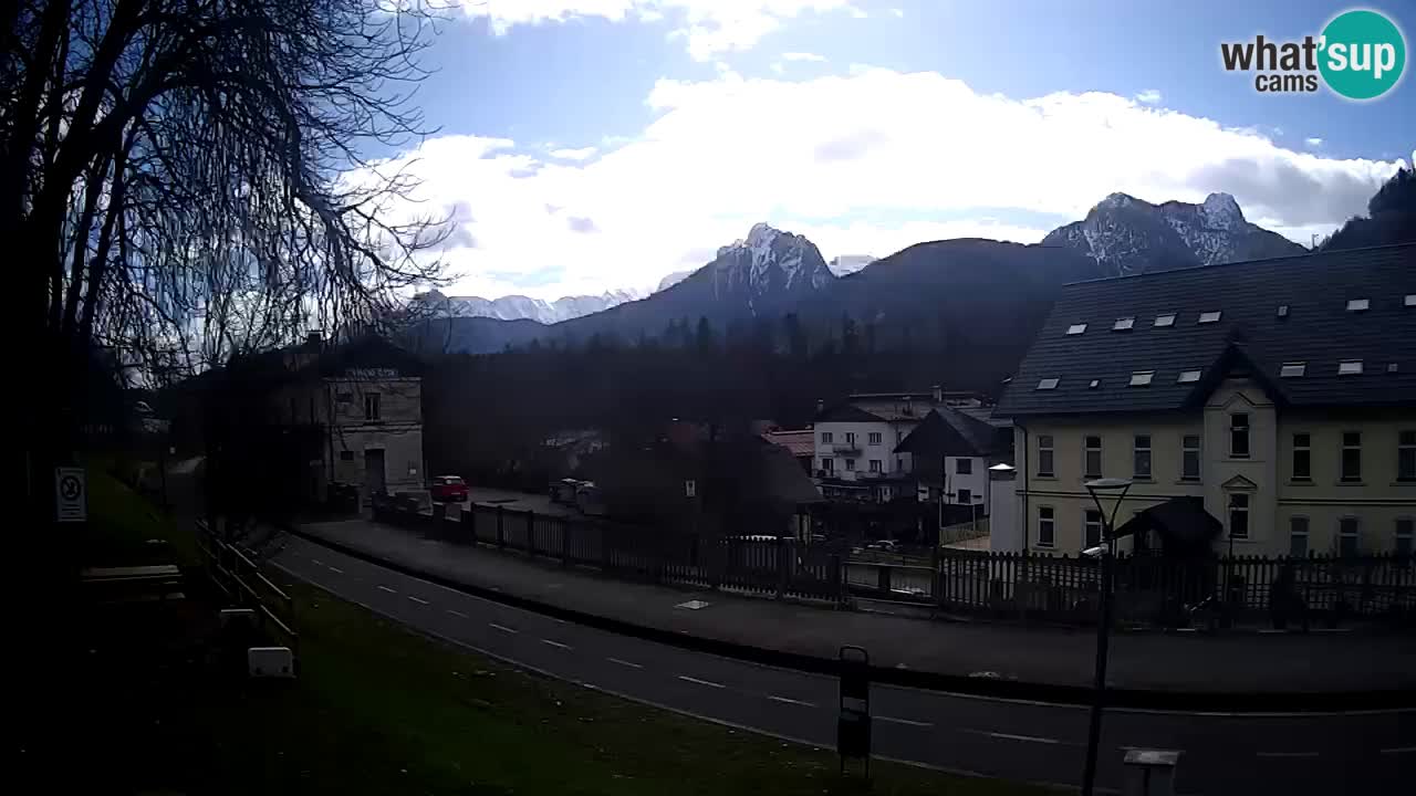 Tarvisio webcam – Bicycle lane and Mangart mountain