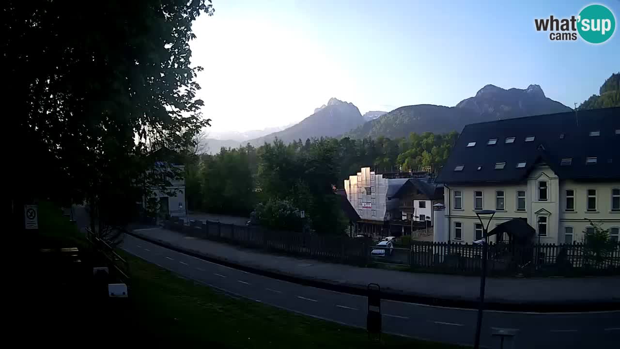 Tarvisio webcam – Bicycle lane and Mangart mountain