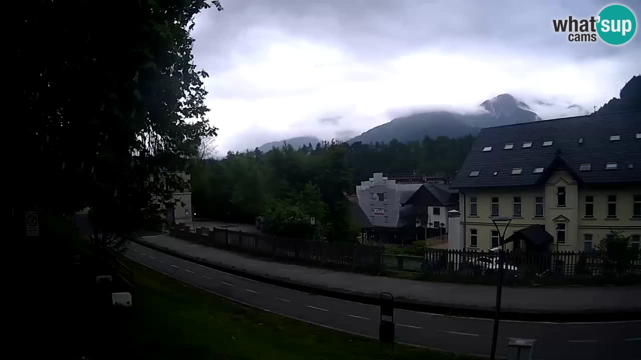Tarvisio Live webcam – pista ciclabile e il gruppo del Mangart