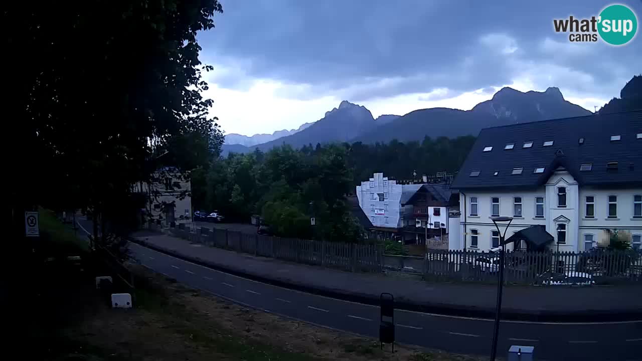 Tarvisio webcam – Bicycle lane and Mangart mountain