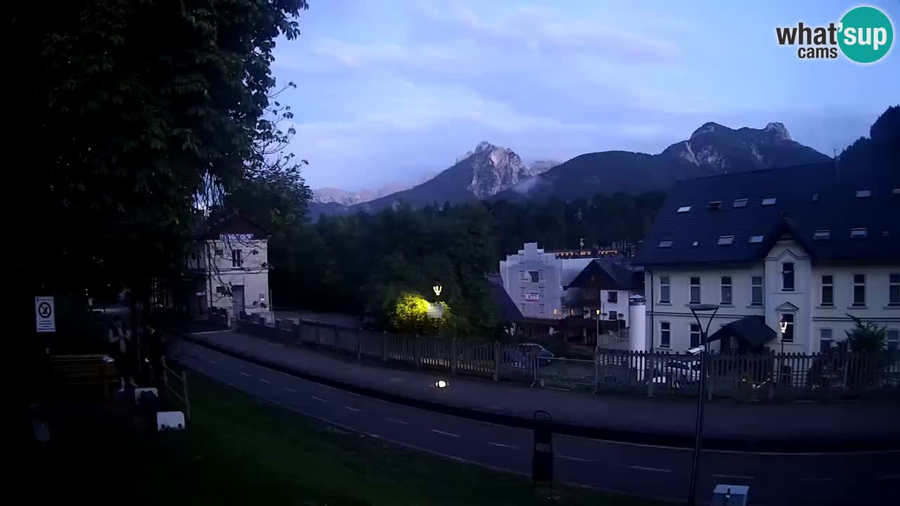Tarvisio webcam – Bicycle lane and Mangart mountain
