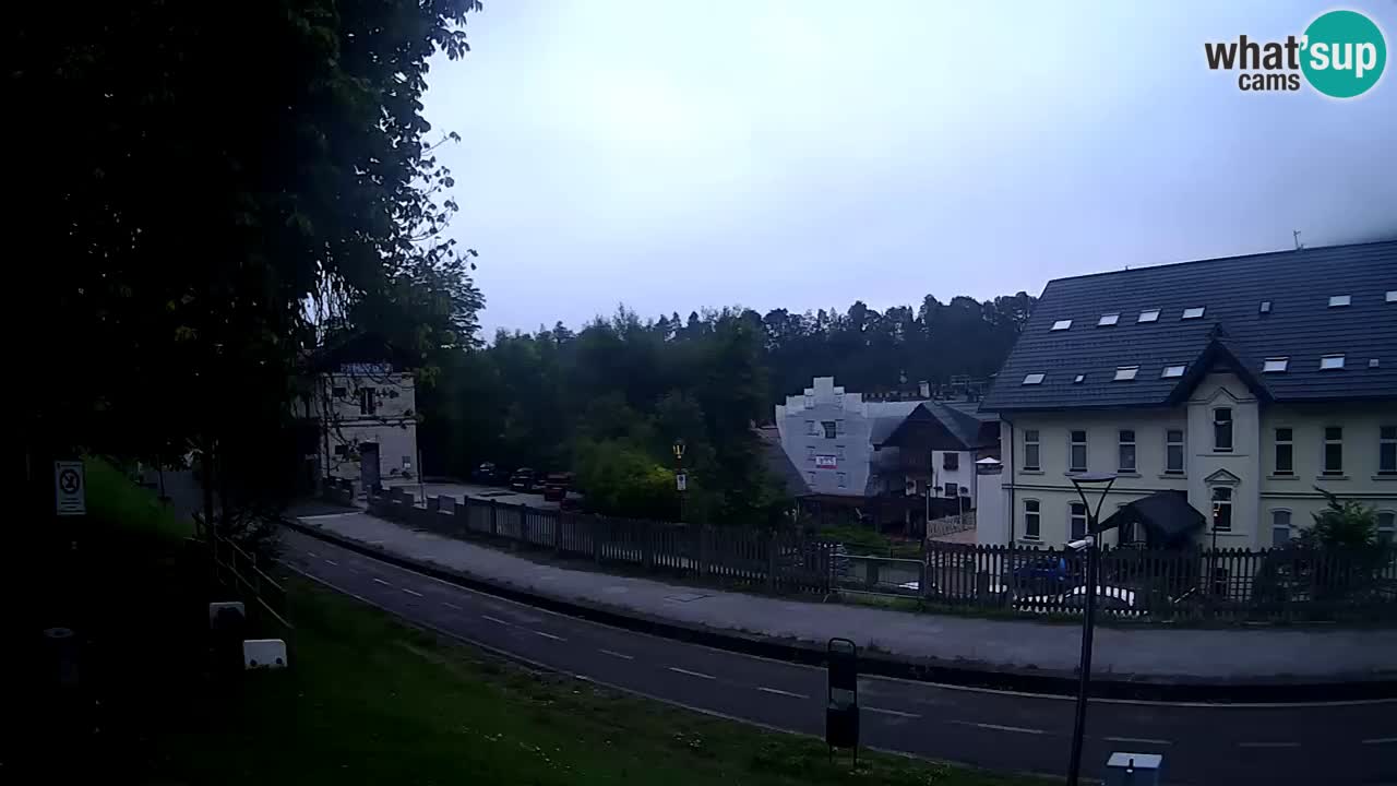 Tarvisio Live webcam – pista ciclabile e il gruppo del Mangart