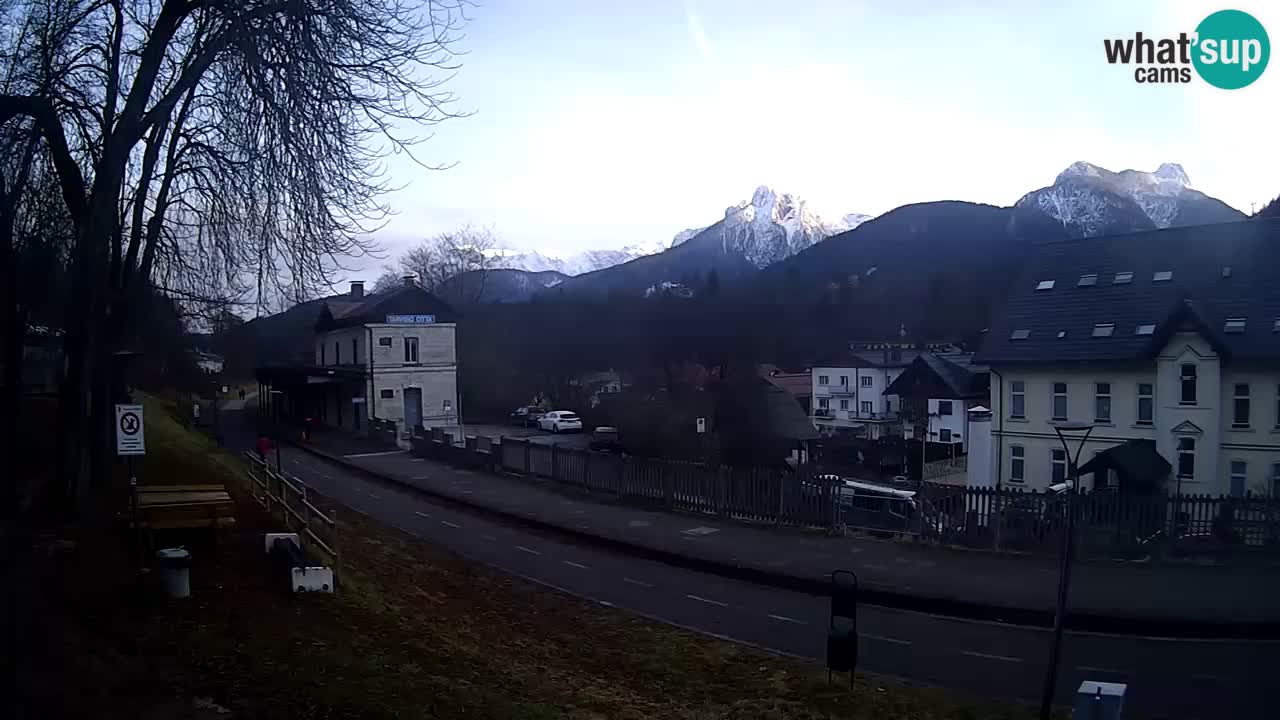 Tarvisio webcam – Bicycle lane and Mangart mountain