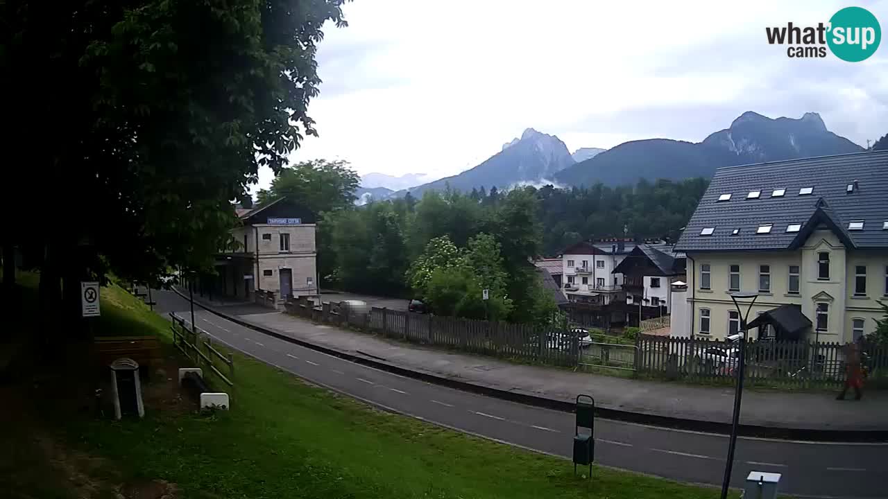 Trbiž kamera v živo – kolesarska pot in Mangart v ozadju