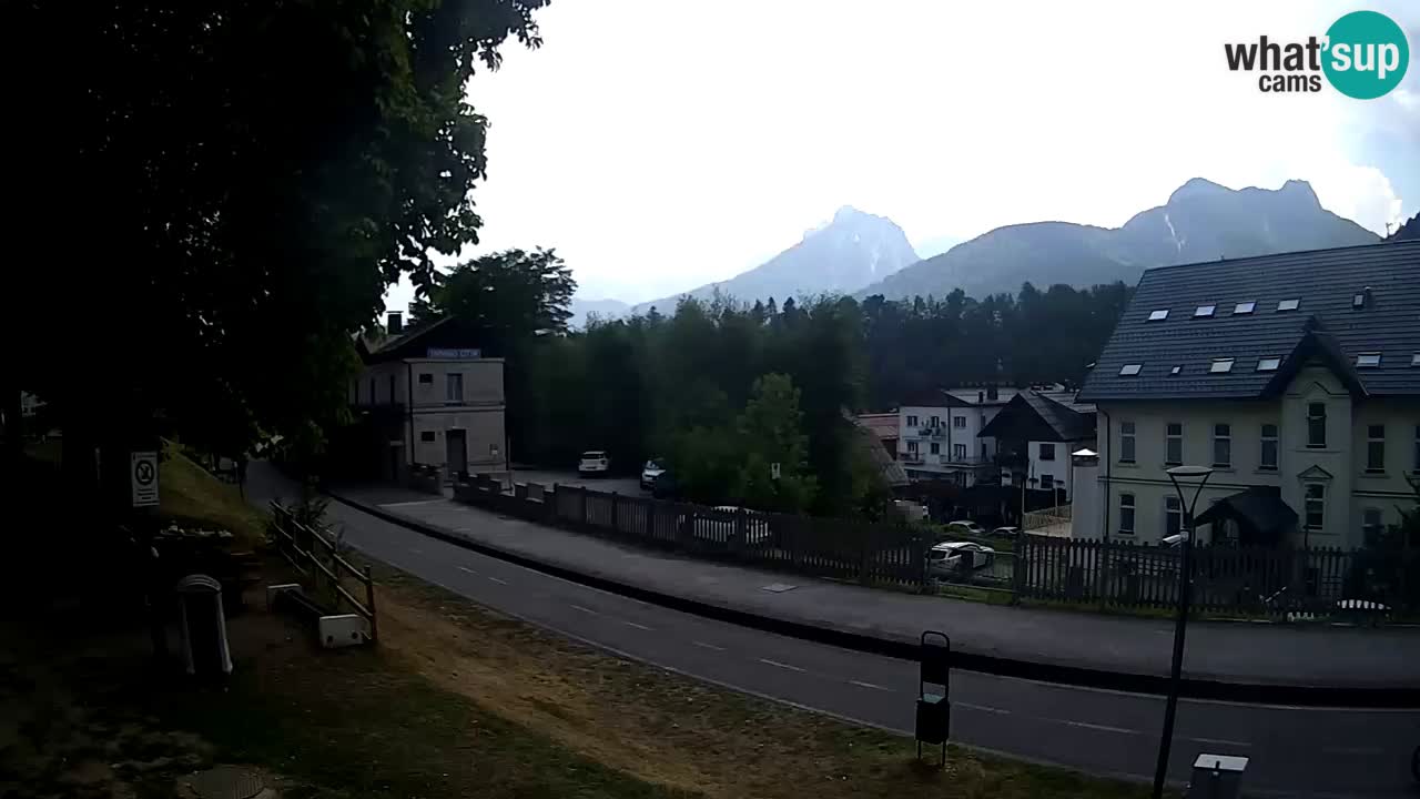 Tarvisio Live webcam – pista ciclabile e il gruppo del Mangart