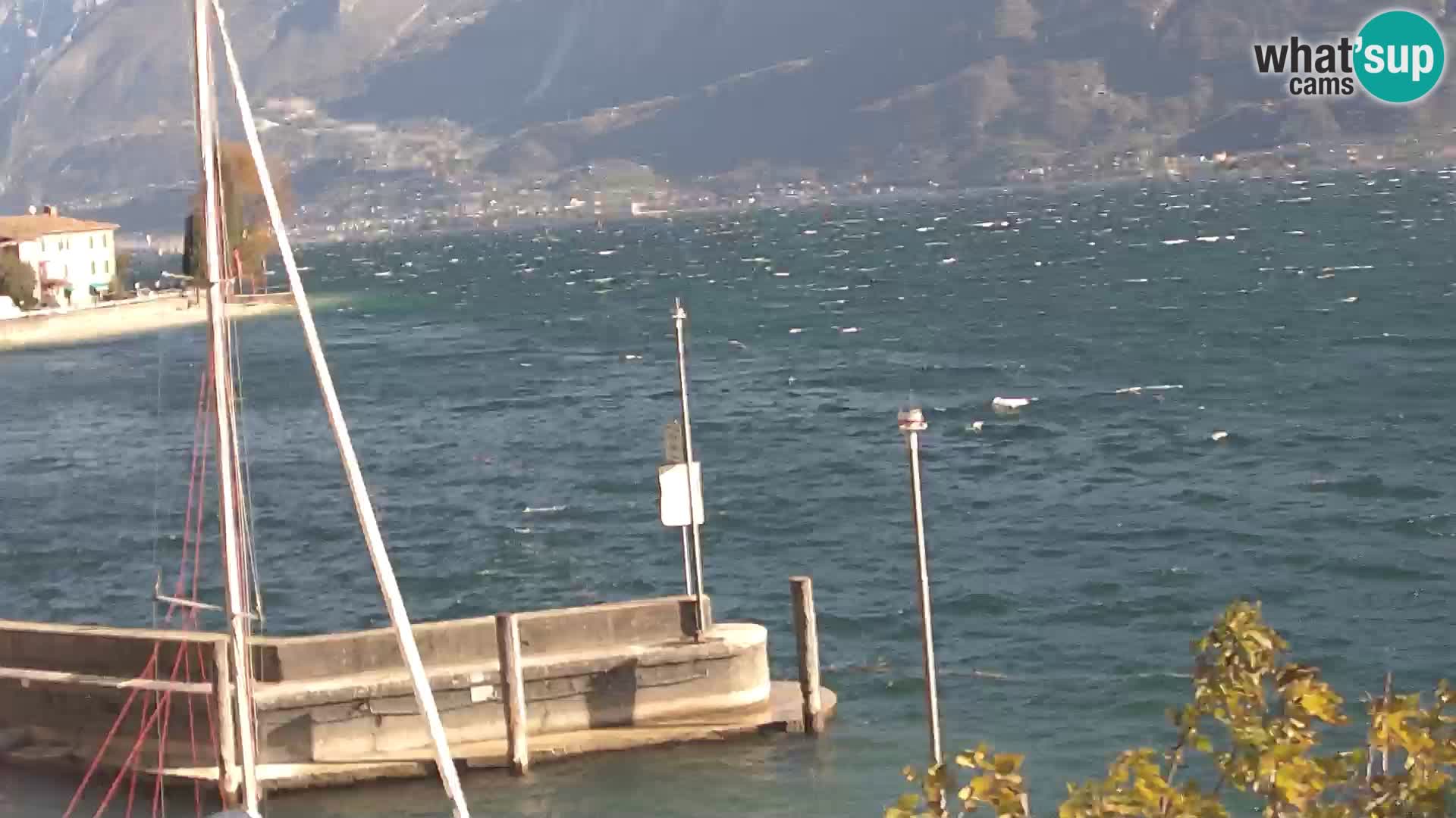 PRA’ DE LA FAM – Porto di Tignale – Windsurfer lago de Garda