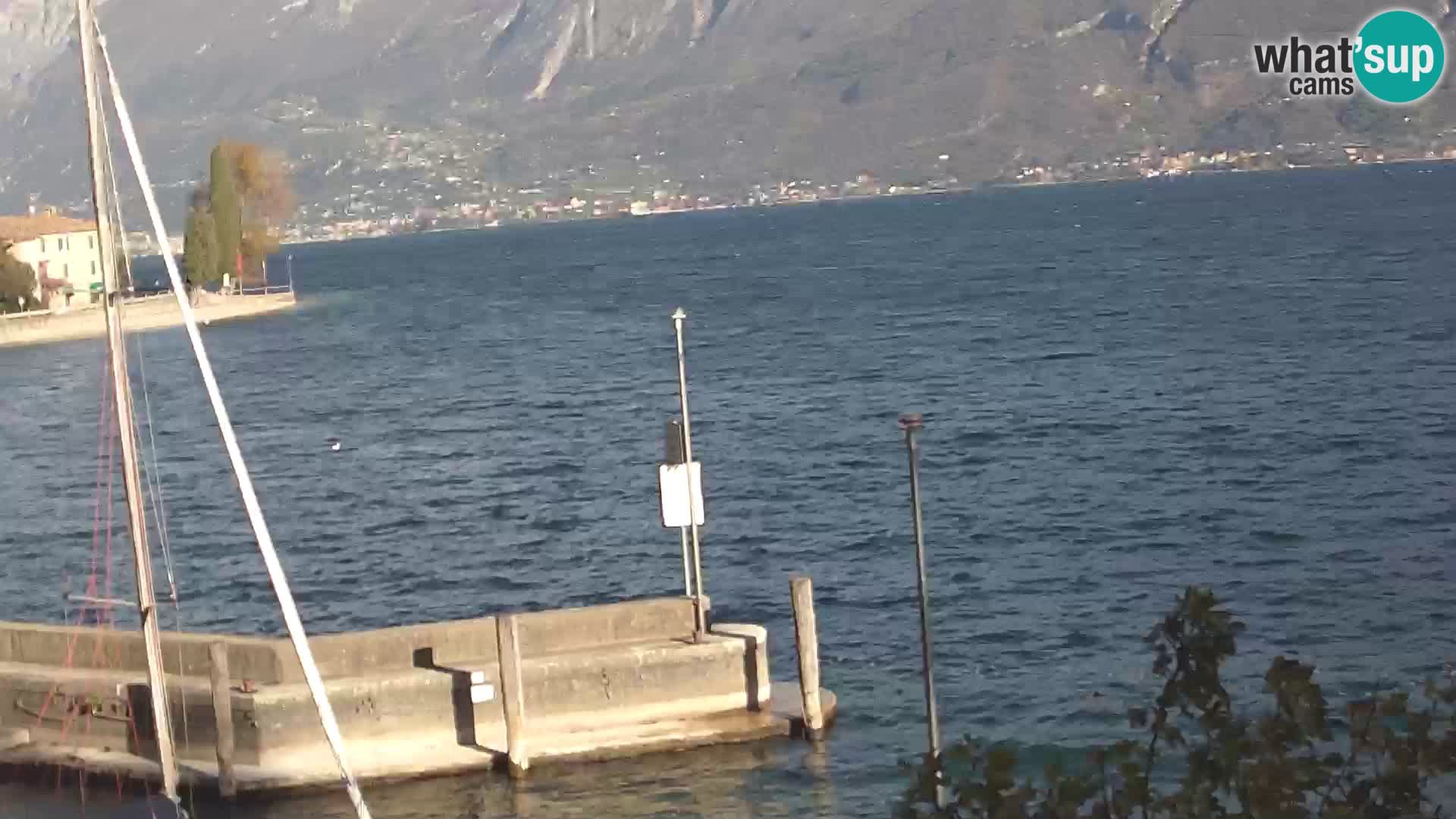 PRA’ DE LA FAM – Porto di Tignale – Windsurfer lago de Garda