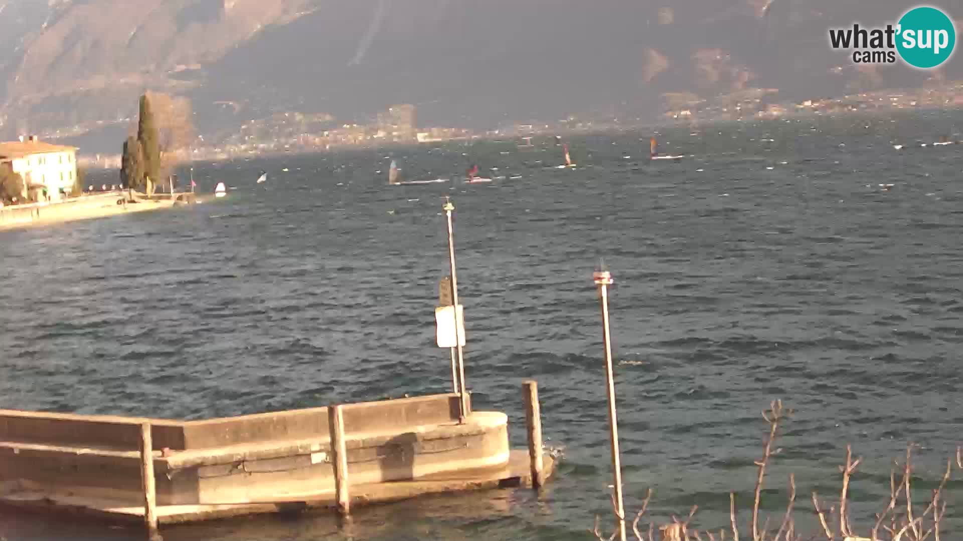 PRA’ DE LA FAM – Porto di Tignale – Windsurfer lago de Garda