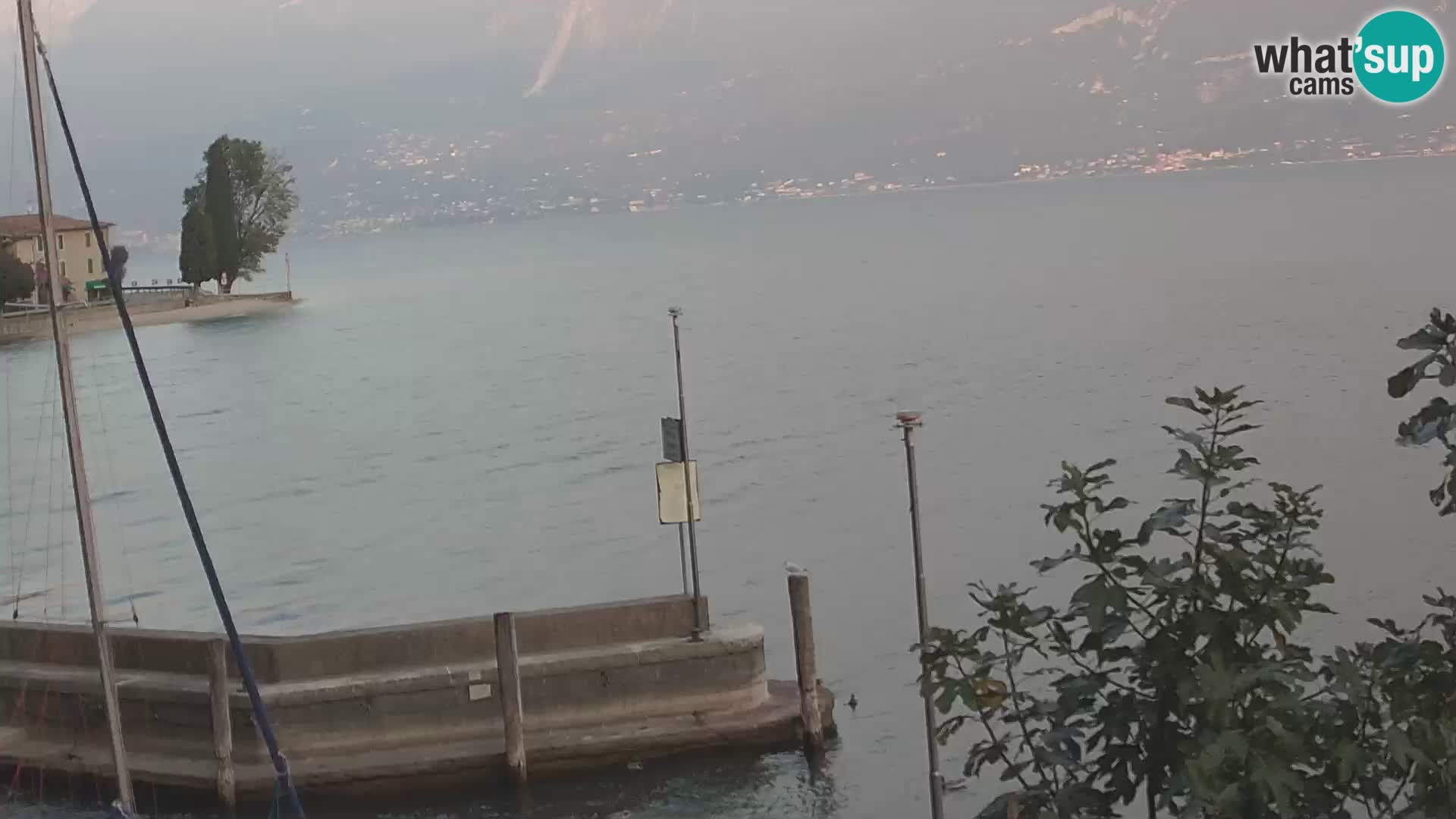 PRA’ DE LA FAM – Porto di Tignale – Windsurfer lago de Garda